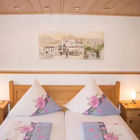Carina Guest house 2*