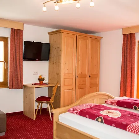 Guest house Carina 2*